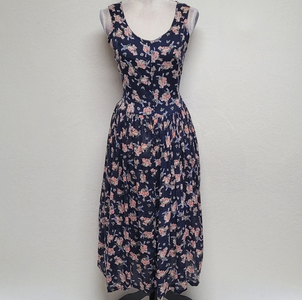 1970s Vintage Sita Blue Pink Floral Scoop Neck Tie-Waist Fit & Flare Midi Dress - Picture 2 of 12